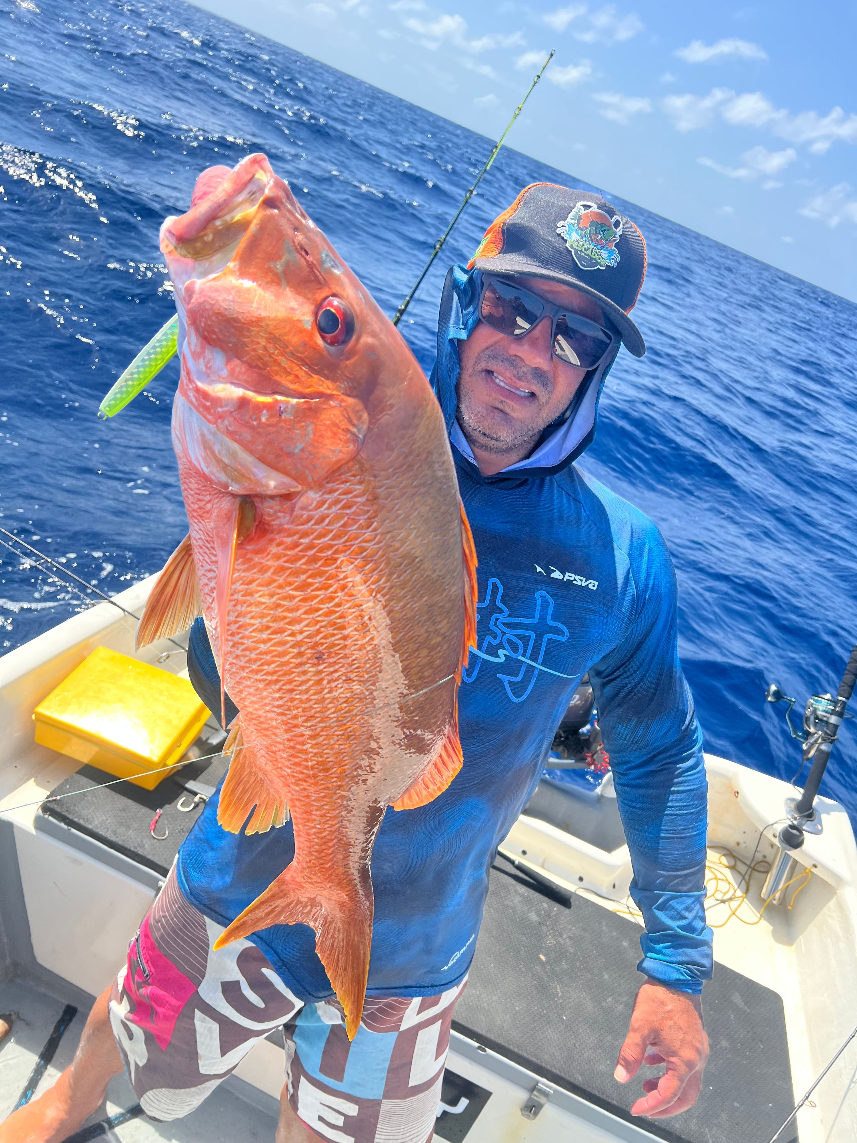 PESCARIA COM JIGGS em Fernando de Noronha